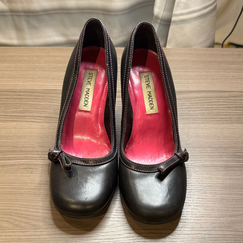 Steve Madden Black Heels with Pink Interior